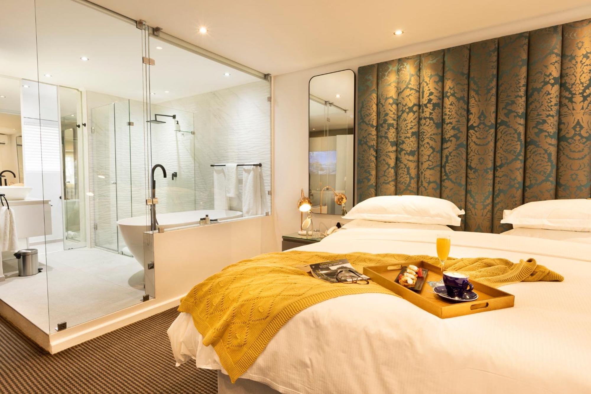 Luxury Room,1687453809:JPEG